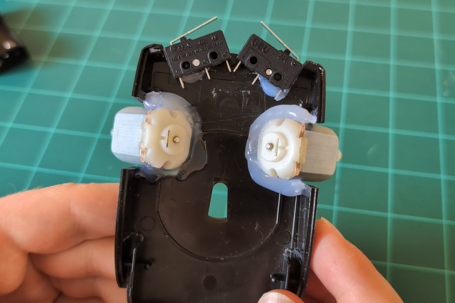 The motors attached to the body.