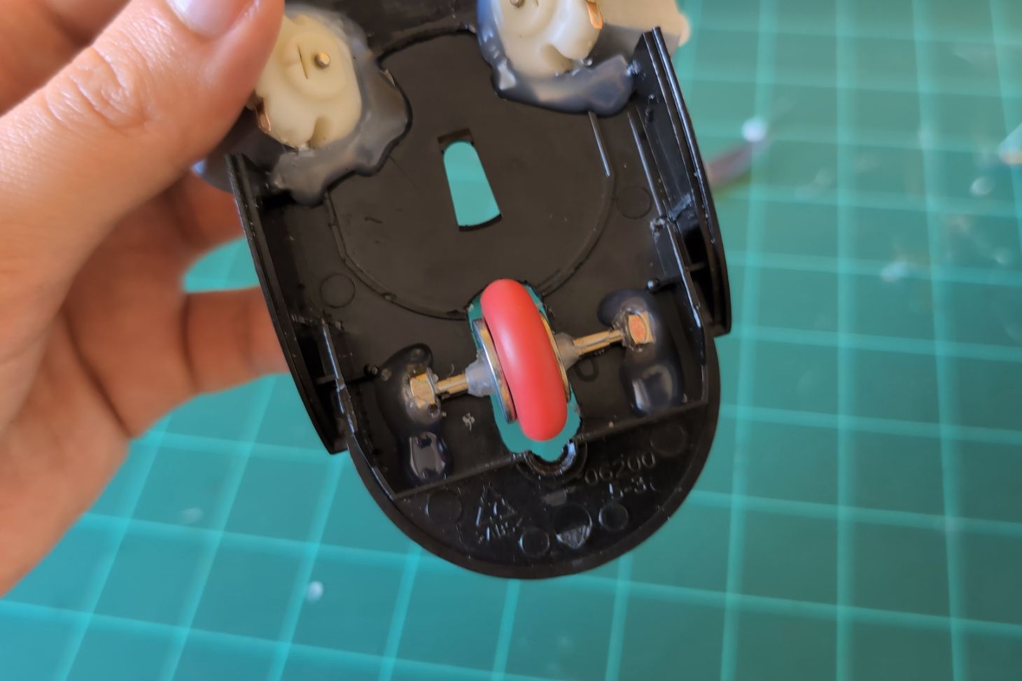 The scroll wheel repurposed as a back wheel.